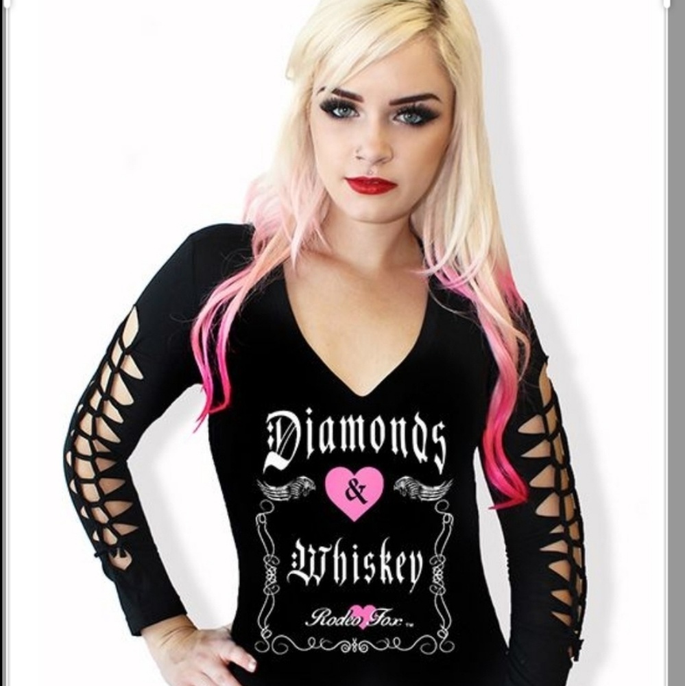 💍🥃Diamonds & whiskey cutout shirt